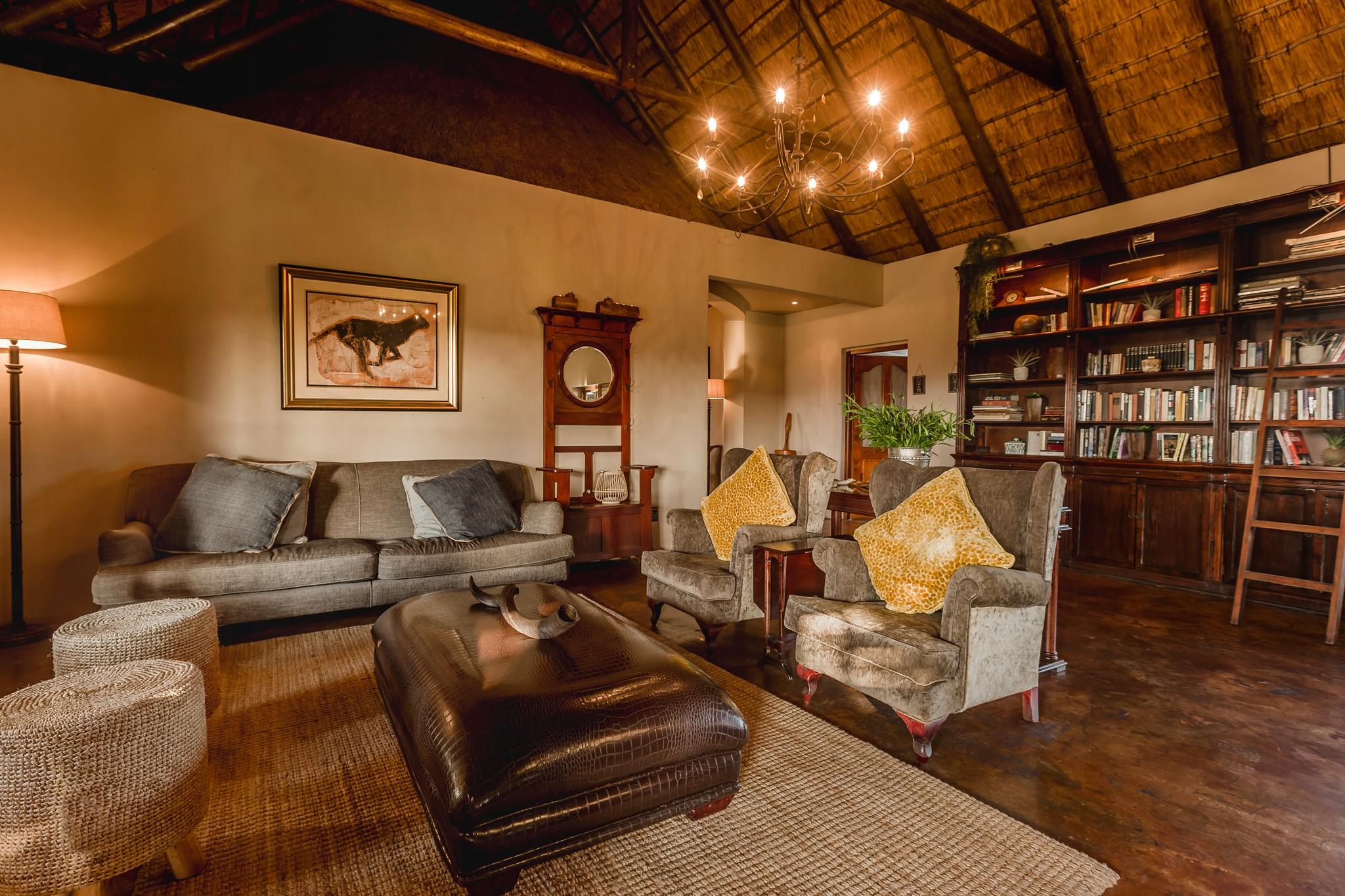 Hlosi Game Lodge - Amakhala Game Reserve Buyskloof Экстерьер фото